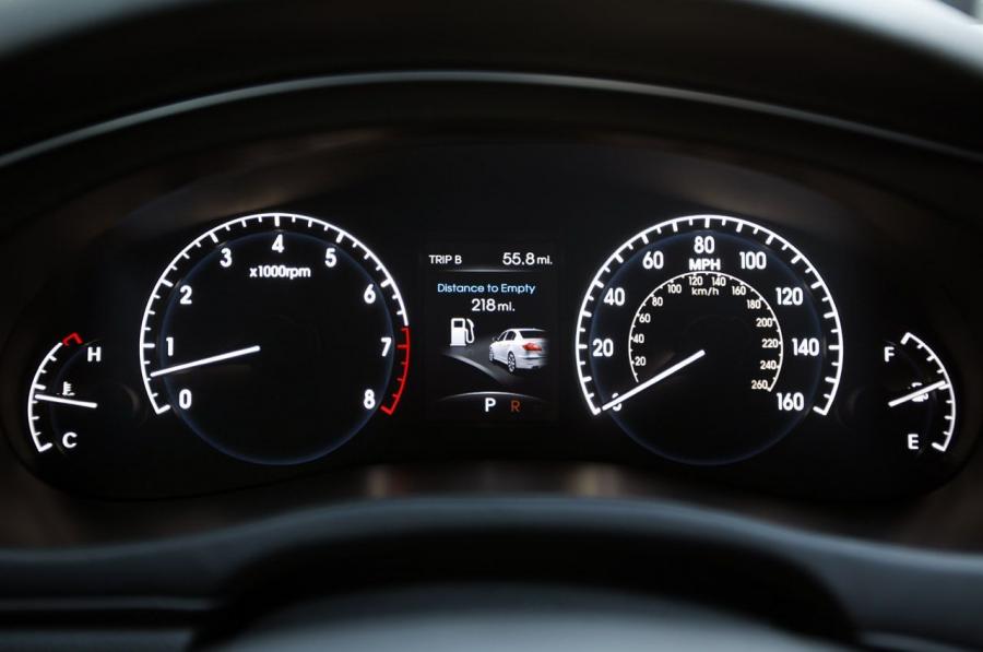  Hyundai Genesis 5.0 R-Spec 2012 года  (фото 21 из 33)